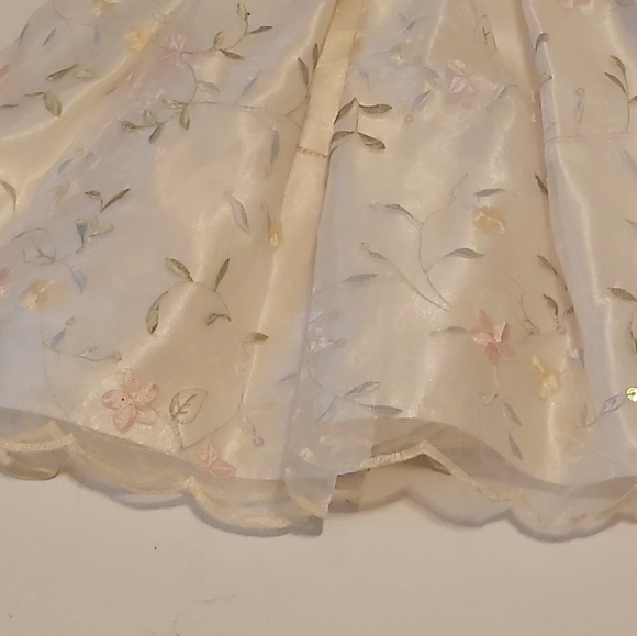 Dress - Picture 4 of 4